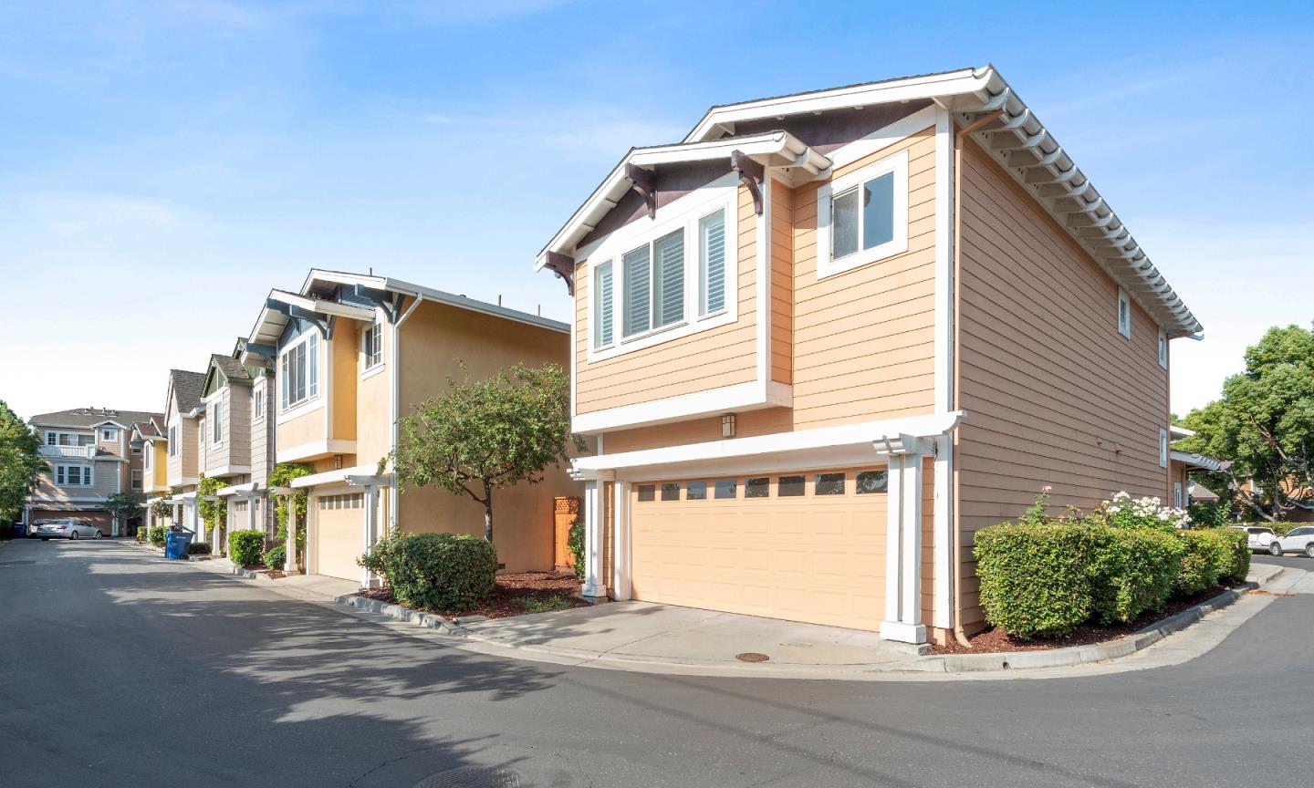 72 Cannery Circle Campbell, CA 95008 - Photo 19 of 20 a front view of a house with a yard
