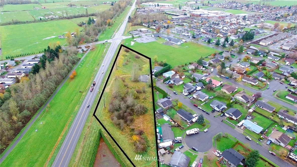 0 Johnson Street Enumclaw, WA 98022 - Photo 2 of 17 a view of swimming pool with a yard