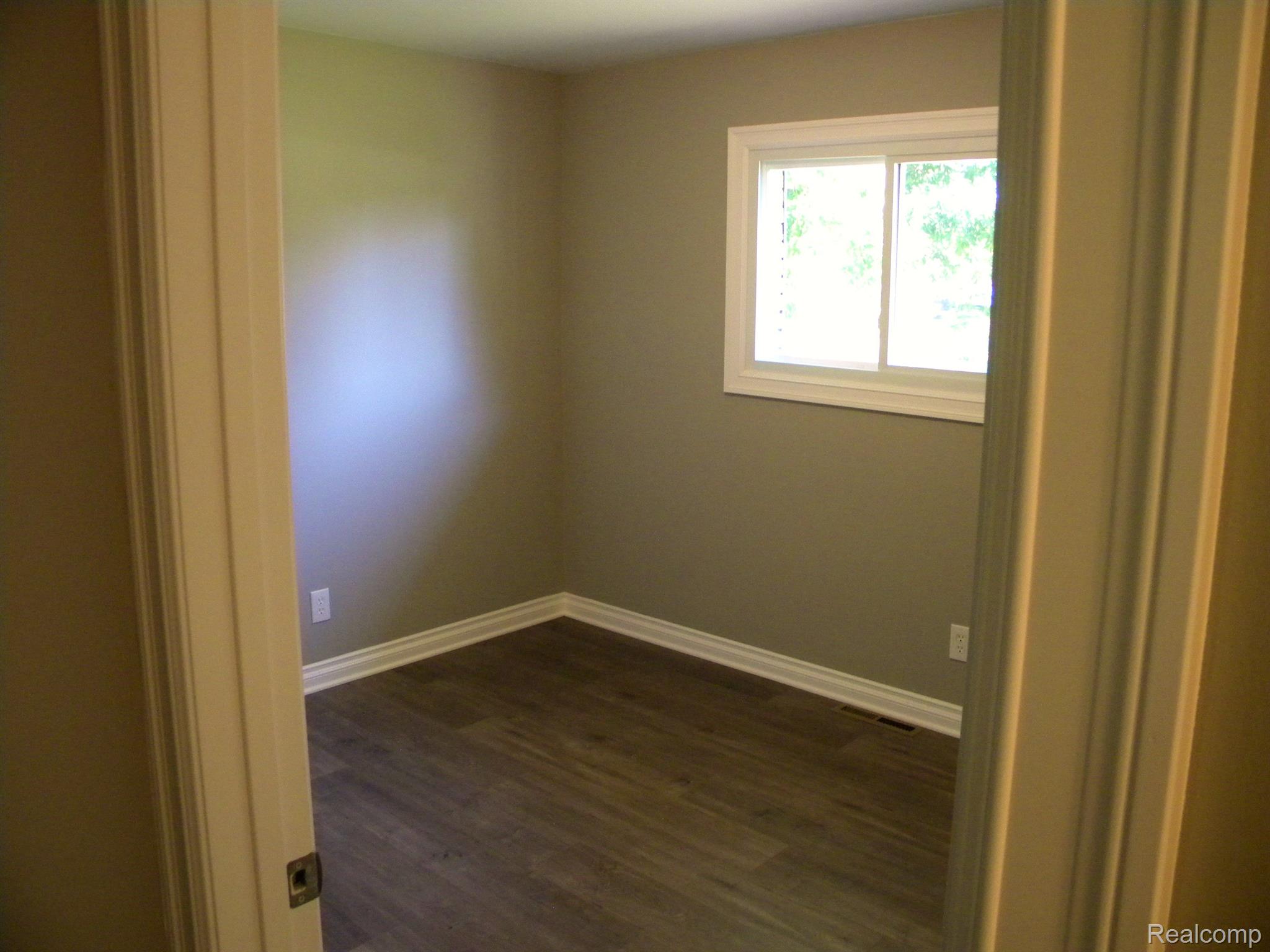 5312 Coldwater Road Columbiaville, MI 48421 - Photo 9 of 20 Gallery Image 9