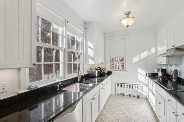 $2,500,000 | 30 Green Lodge Street, Canton, MA 02021