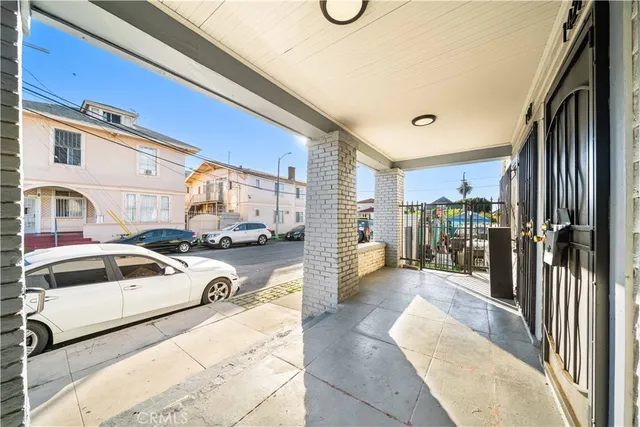a view of a living room washer and dryer