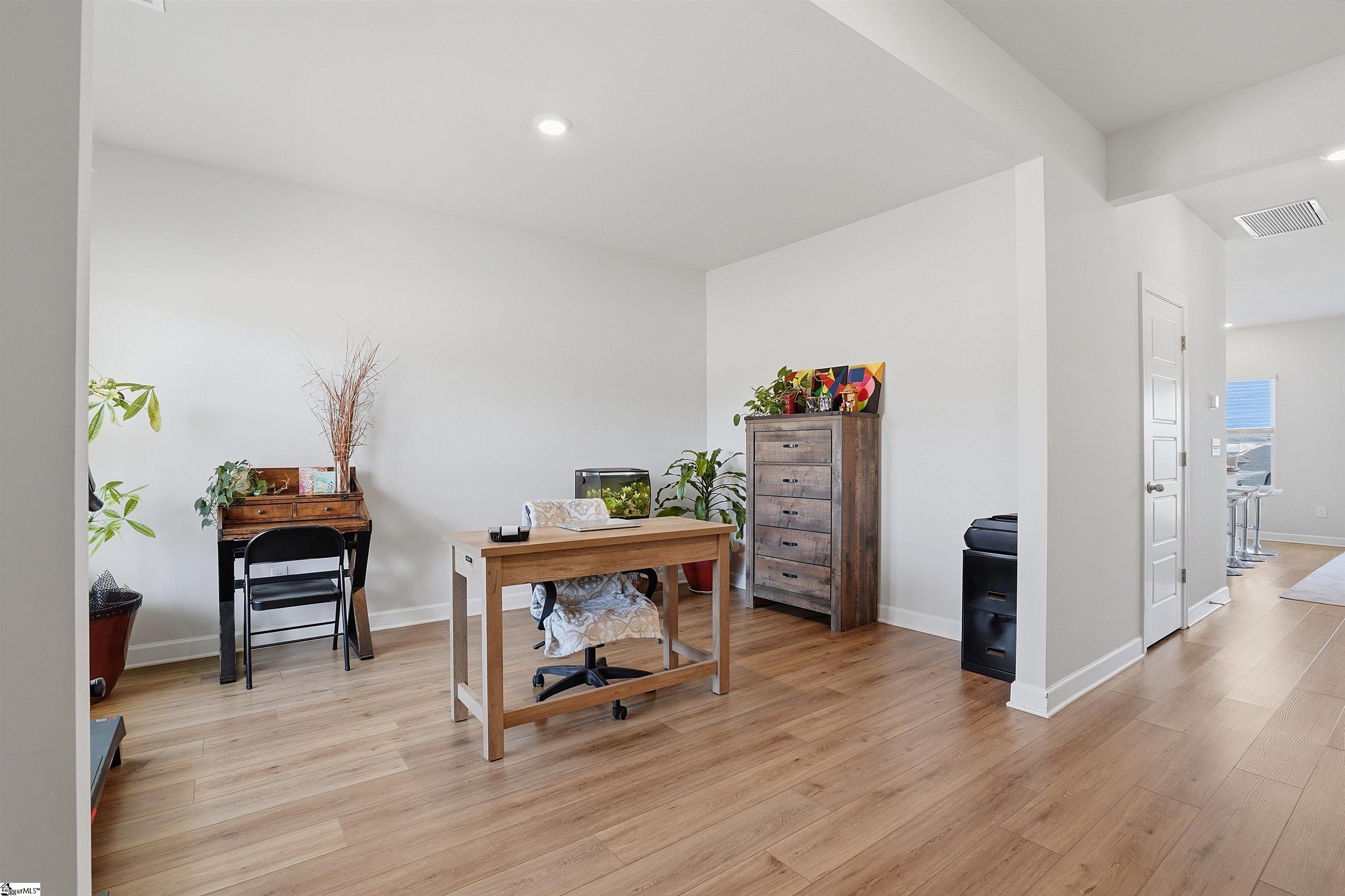 1720 Greenpath Lane Moore, SC 29369 - Photo 3 of 27