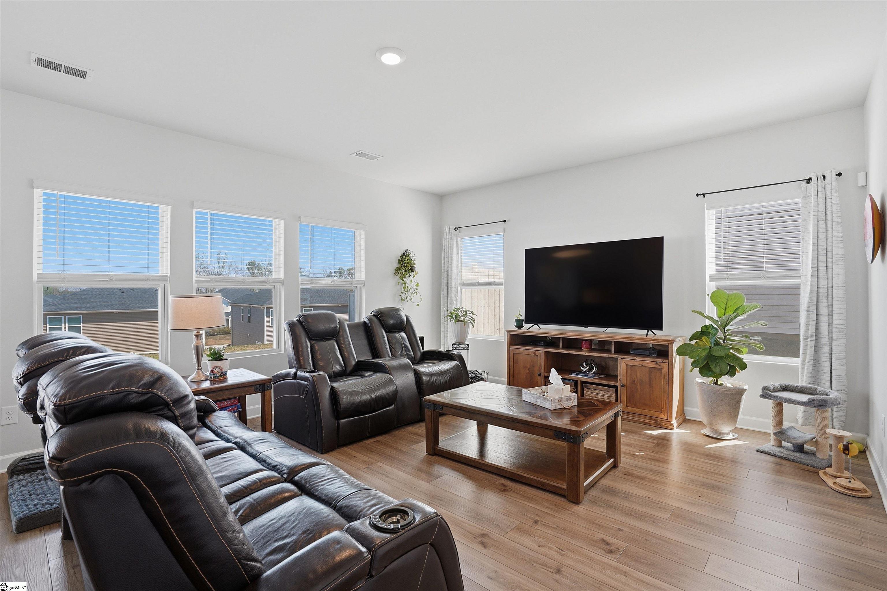 1720 Greenpath Lane Moore, SC 29369 - Photo 8 of 27