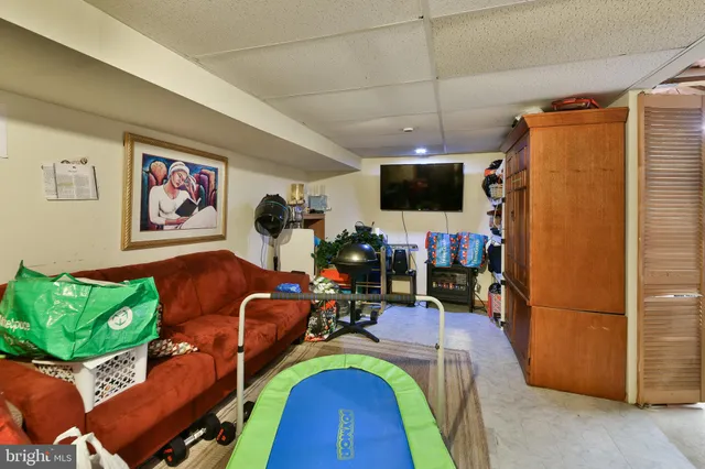 $350,000 | 100 Victoria Drive, Montgomeryville, PA 19446