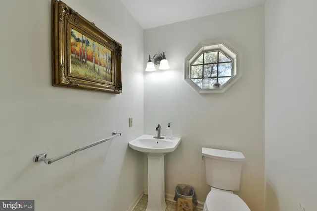 $350,000 | 100 Victoria Drive, Montgomeryville, PA 19446