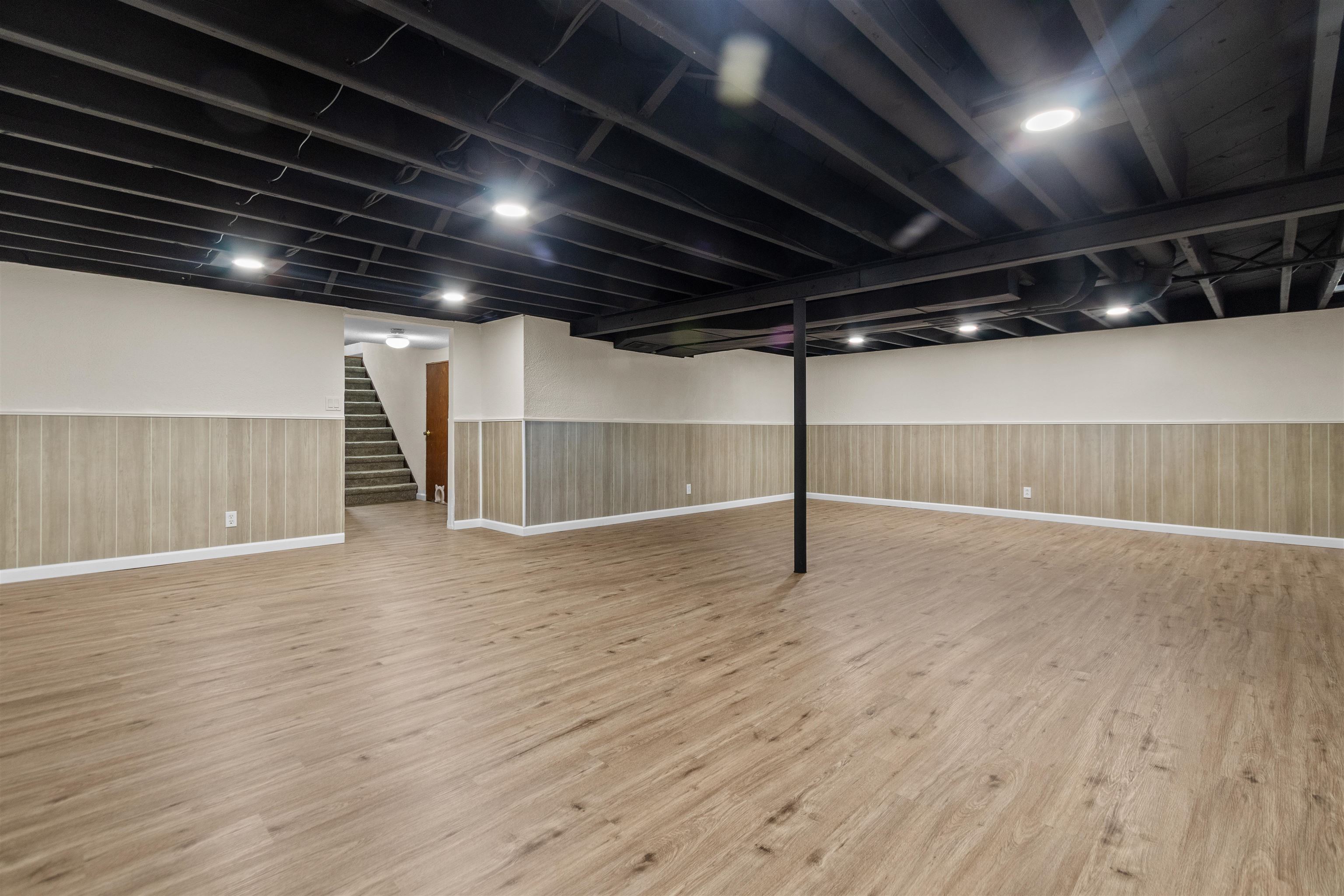 121 South Schaefer Street Appleton, WI 54915 - Photo 22 of 33