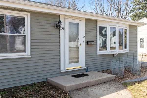 $275,000 | 121 South Schaefer Street, Appleton, WI 54915