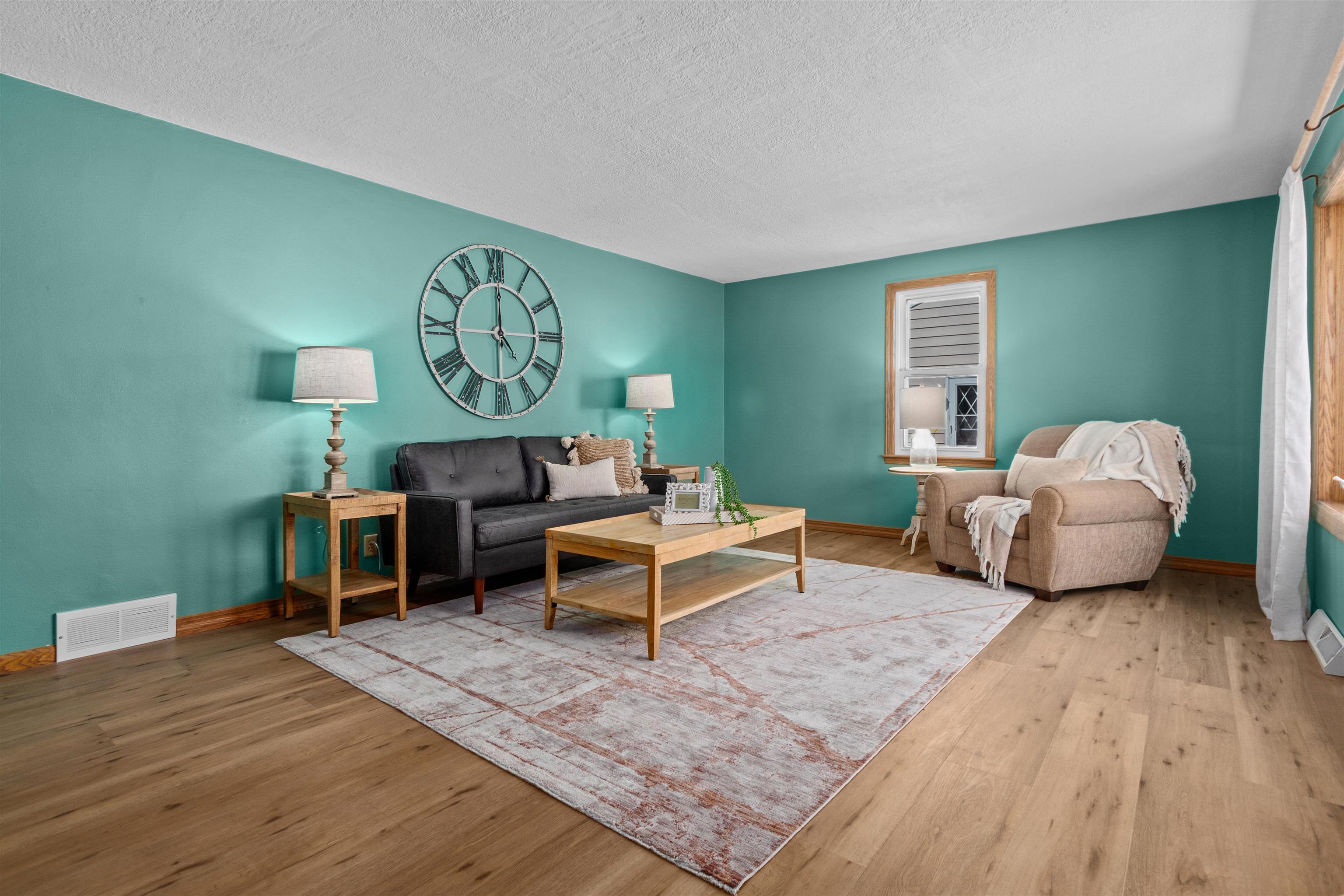 121 South Schaefer Street Appleton, WI 54915 - Photo 5 of 33