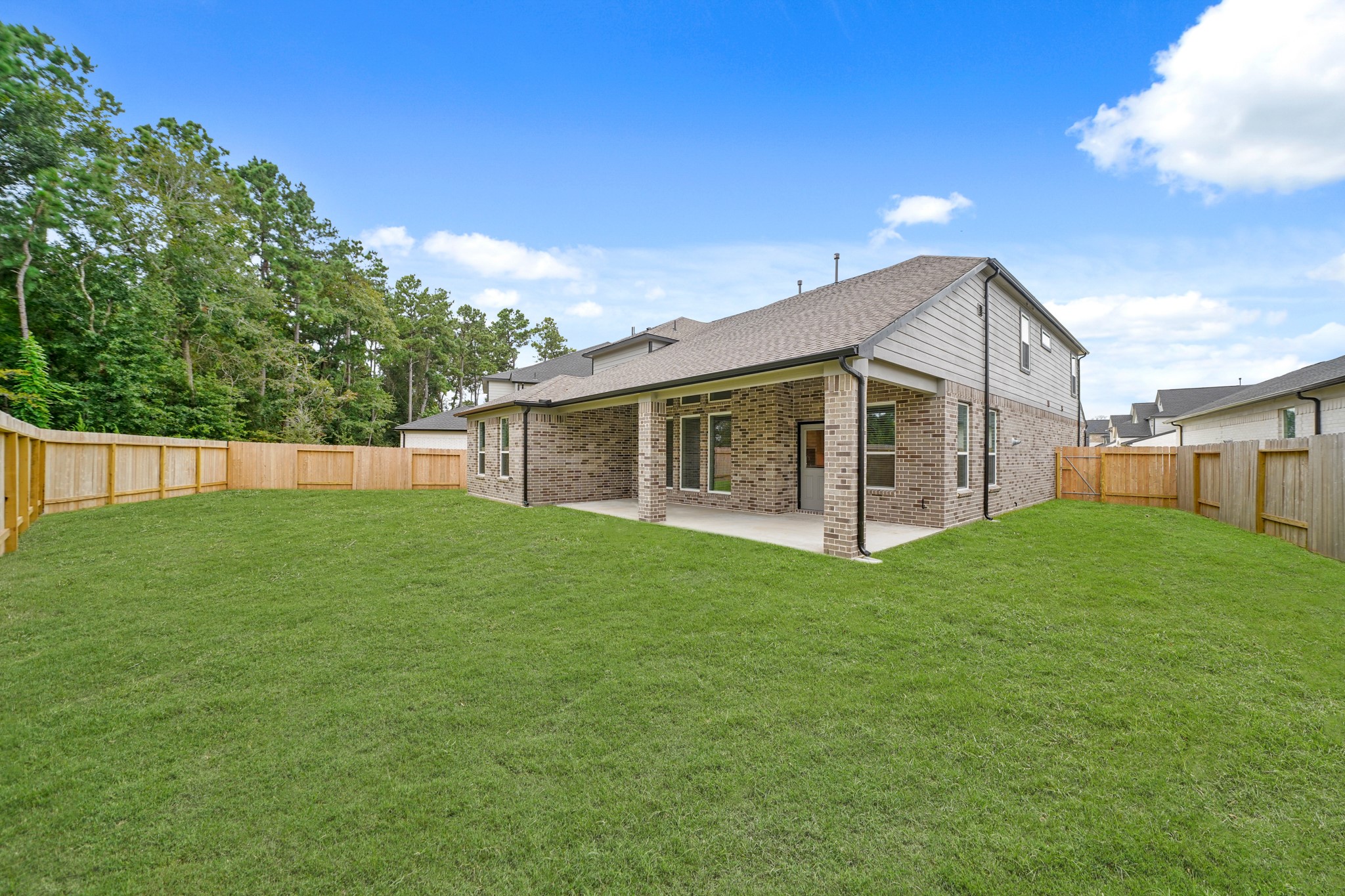 2025 Atlas Cedar Drive Conroe, TX 77301 - Photo 26 of 33