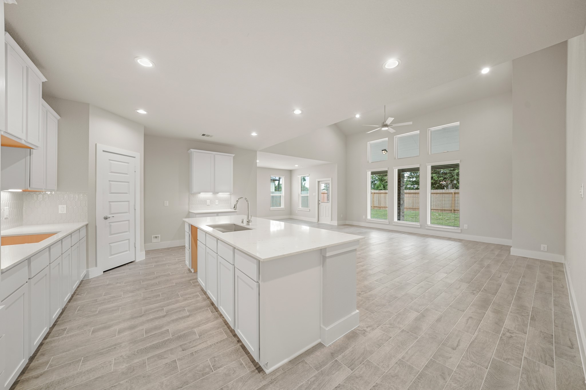 2025 Atlas Cedar Drive Conroe, TX 77301 - Photo 3 of 33