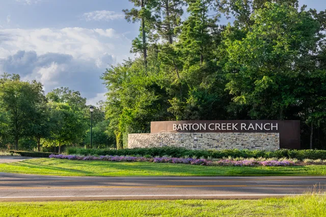a sign that is on the side of a road