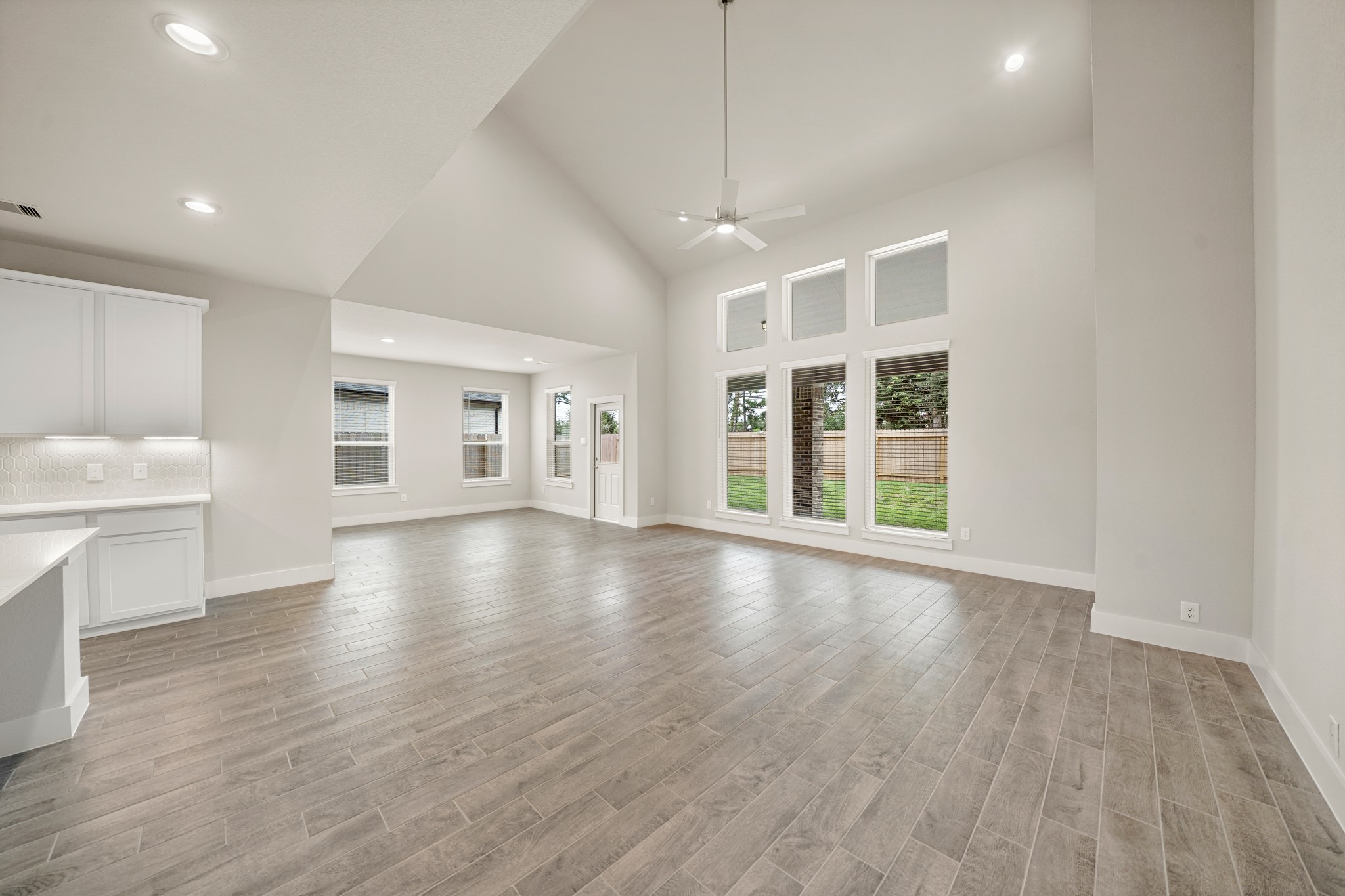 2025 Atlas Cedar Drive Conroe, TX 77301 - Photo 4 of 33