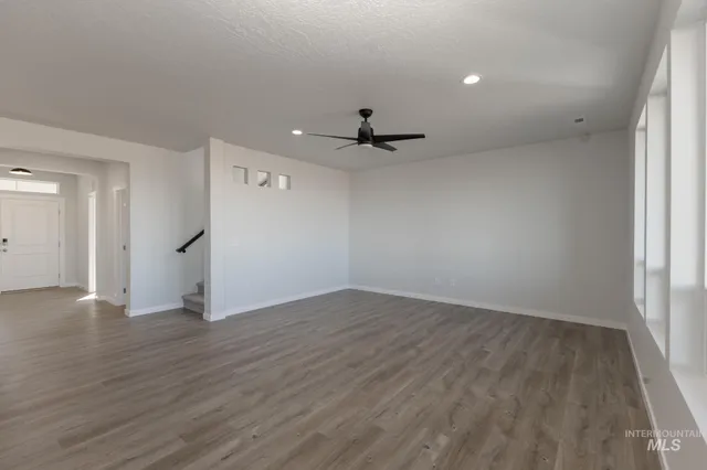 $549,990 | 1077 Woods Bog Avenue, Middleton, ID 83644