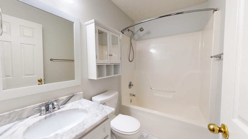 212 Grant Road Cataula, GA 31804 - Photo 35 of 56 Hall Bath