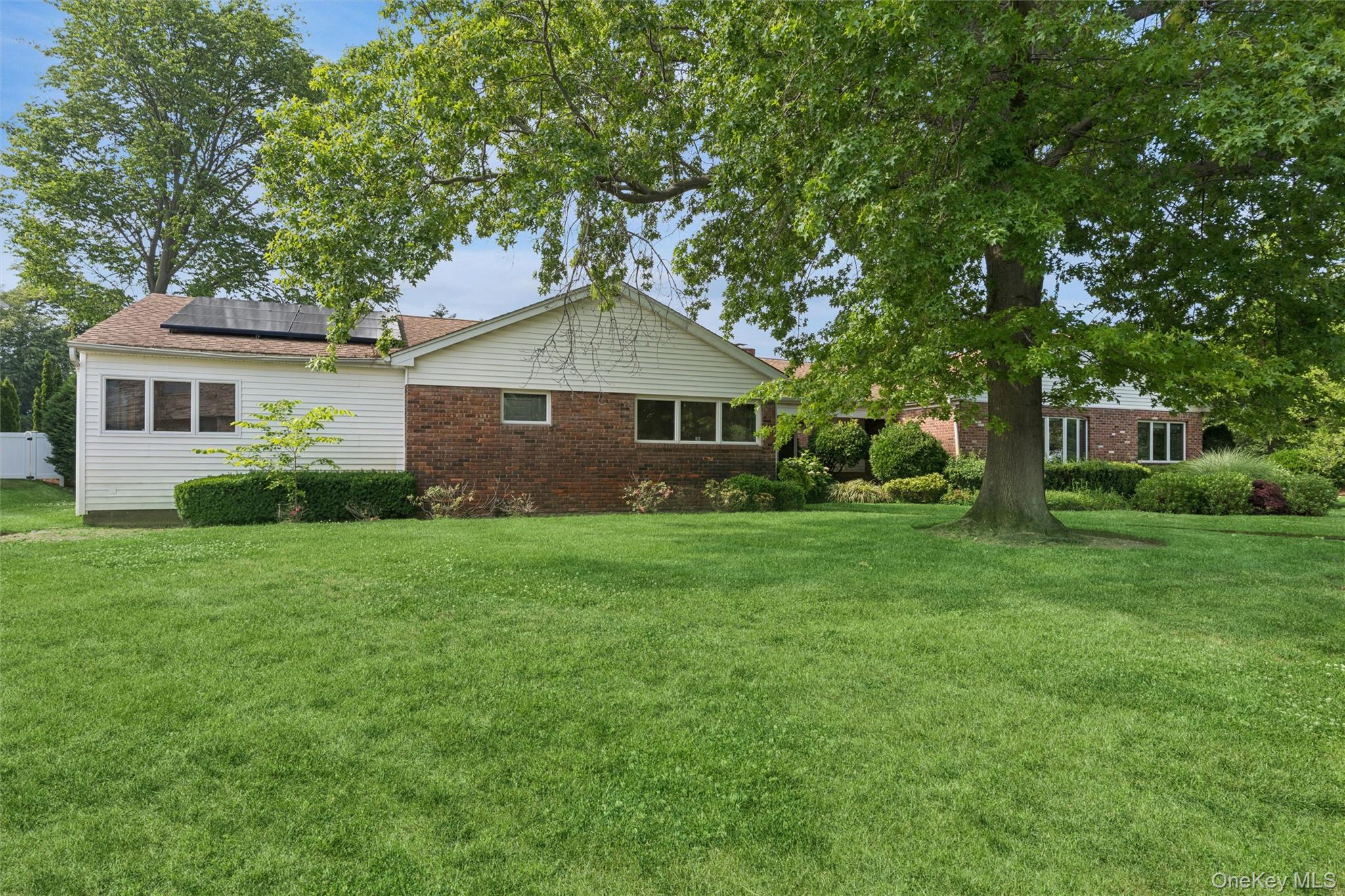 72 Lake End Road Merrick, NY 11566 - Photo 2 of 43