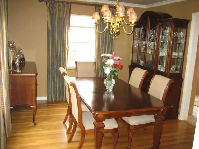 2606 Camden Road Upper Arlington, OH 43221 - Photo 3 of 10 Gallery Image 3