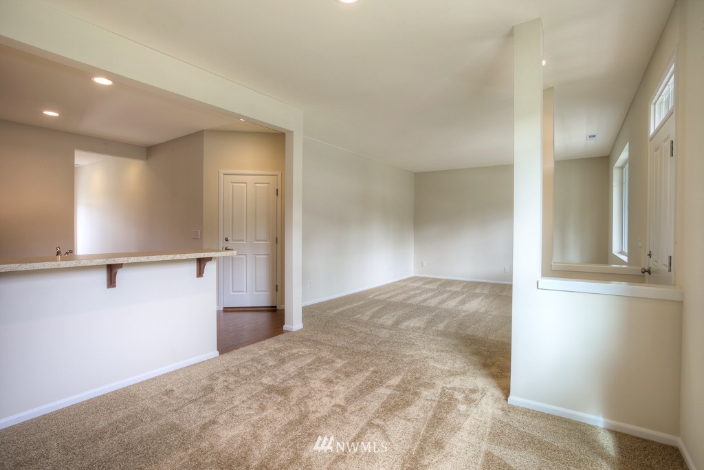 4734 Court R, Unit 2702 Tacoma, WA 98404 - Photo 4 of 14