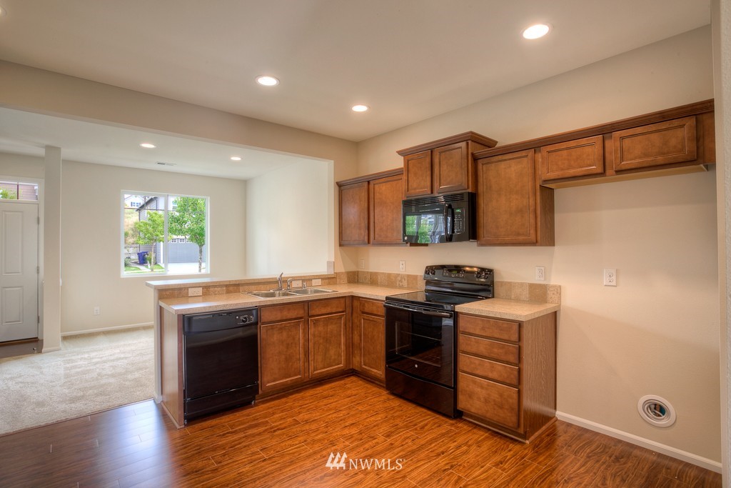 4734 Court R, Unit 2702 Tacoma, WA 98404 - Photo 7 of 14
