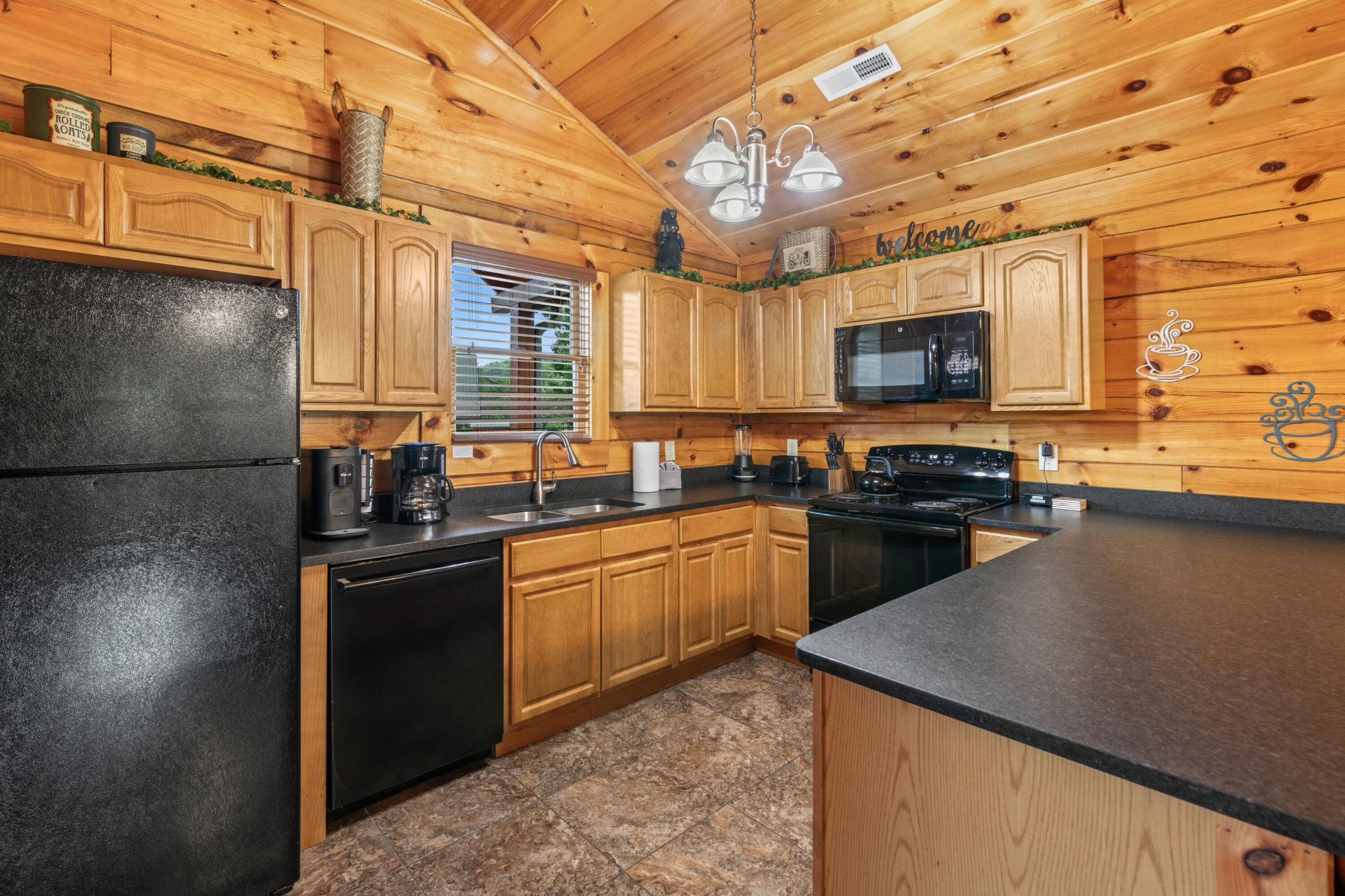 704 Blueberry Ridge Way Pigeon Forge, TN 37863 - Photo 10 of 57 Gallery Image 10
