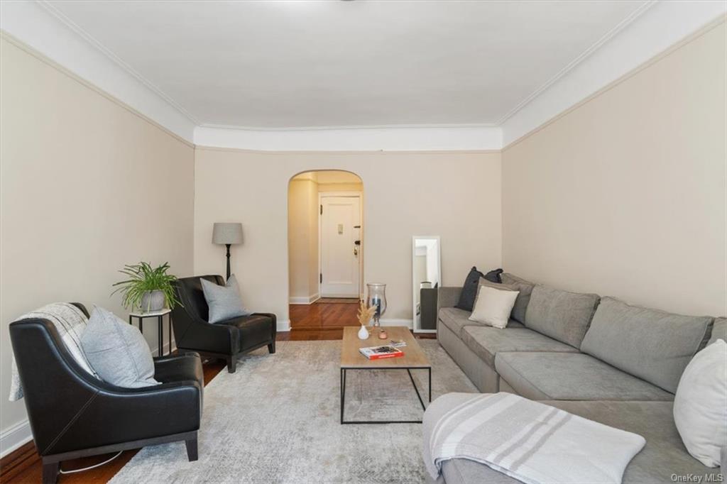 31 Pondfield Road, Unit 46 Bronxville, NY 10708 - Photo 6 of 15 a living room with furniture