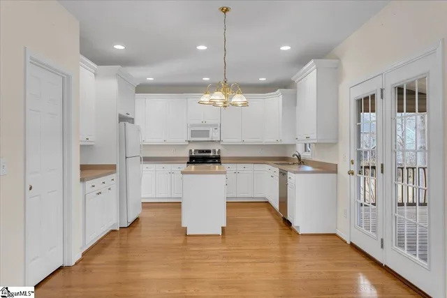 $465,000 | 1105 Farming Creek Drive, Simpsonville, SC 29680