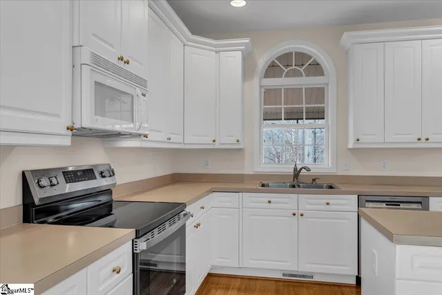 $465,000 | 1105 Farming Creek Drive, Simpsonville, SC 29680