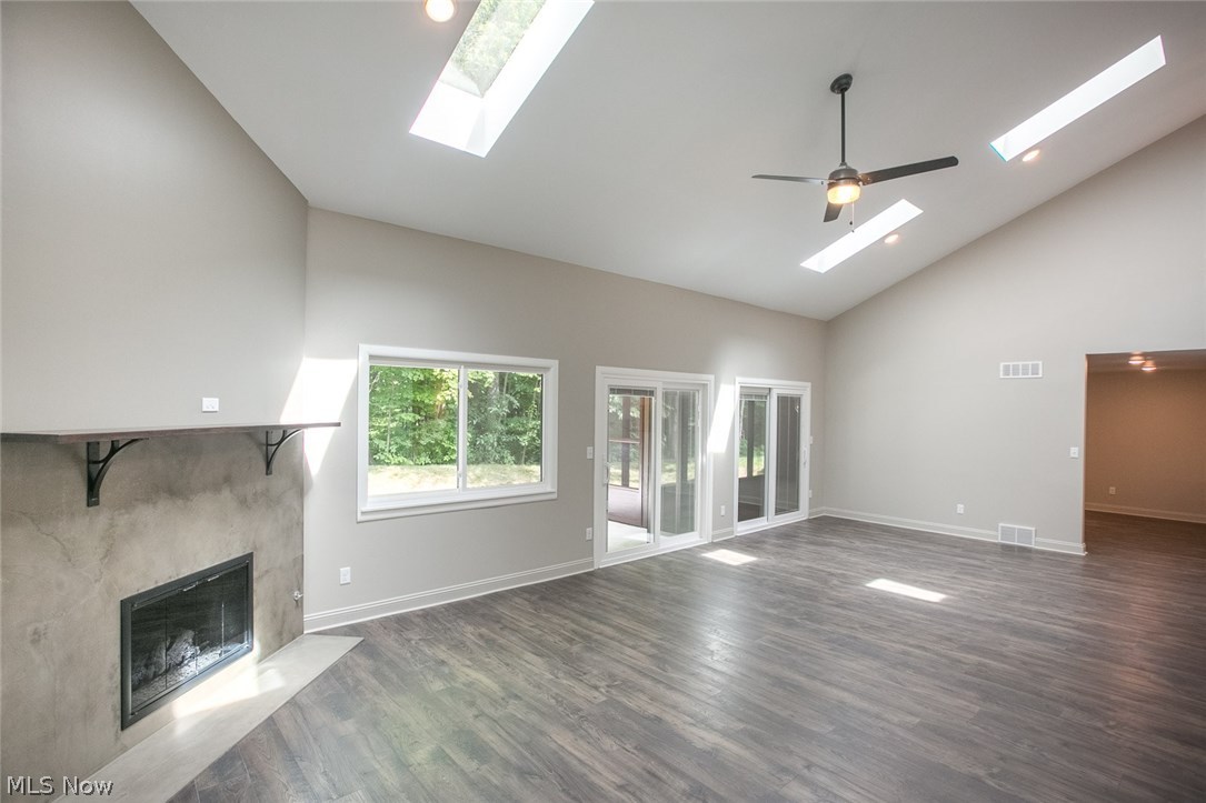 688 Hampton Ridge Drive Akron, OH 44313 - Photo 4 of 29 Gallery Image 4