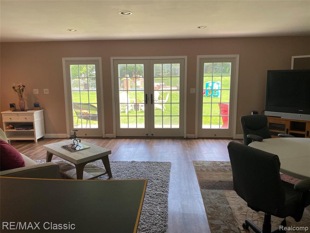 8650 Ridge Road Canton, MI 48187 - Photo 67 of 88