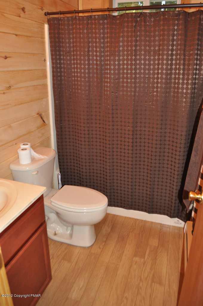 17 Trail Ridge Road Albrightsville, PA 18210 - Photo 21 of 23 Bathroom 3