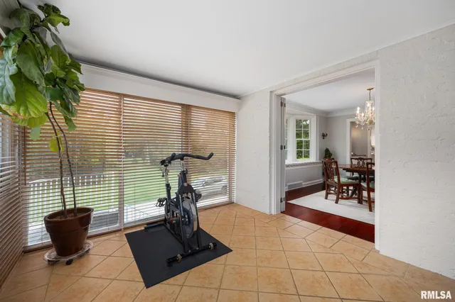 $895,000 | 4407 North Grandview Drive, Peoria Heights, IL 61616