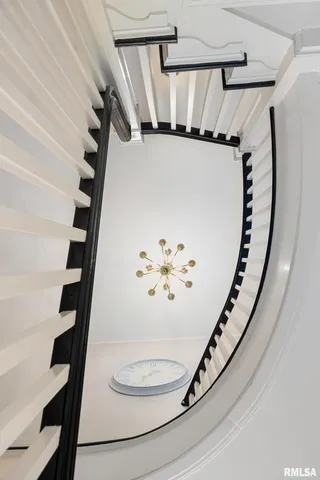 $895,000 | 4407 North Grandview Drive, Peoria Heights, IL 61616