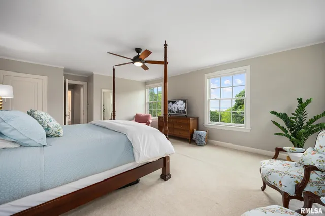 $895,000 | 4407 North Grandview Drive, Peoria Heights, IL 61616