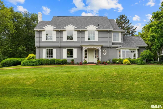 $895,000 | 4407 North Grandview Drive, Peoria Heights, IL 61616