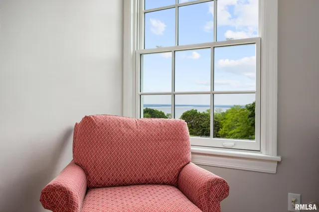 $895,000 | 4407 North Grandview Drive, Peoria Heights, IL 61616