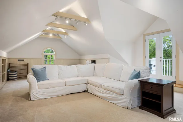 $895,000 | 4407 North Grandview Drive, Peoria Heights, IL 61616