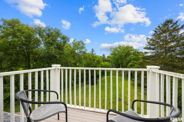 $895,000 | 4407 North Grandview Drive, Peoria Heights, IL 61616