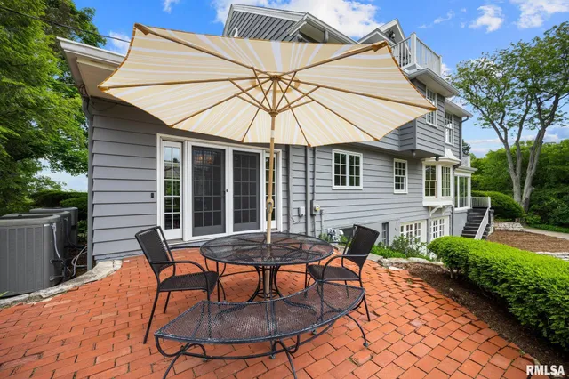 $895,000 | 4407 North Grandview Drive, Peoria Heights, IL 61616