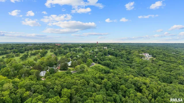 $895,000 | 4407 North Grandview Drive, Peoria Heights, IL 61616