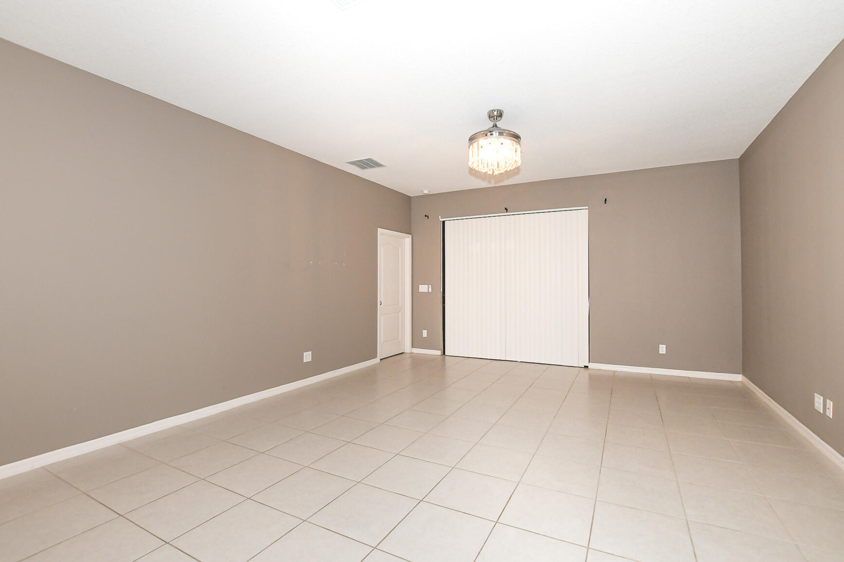1618 Merriment Way Fort Pierce, FL 34947 - Photo 12 of 32 Living Room