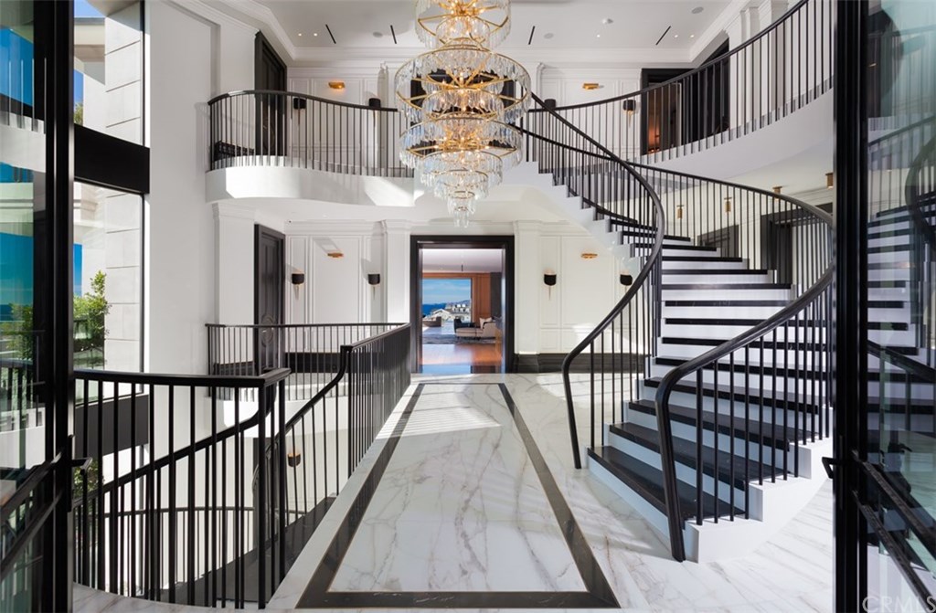 9 Oceanfront Lane Dana Point, CA 92629 - Photo 14 of 61