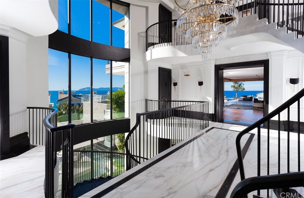 9 Oceanfront Lane Dana Point, CA 92629 - Photo 16 of 61