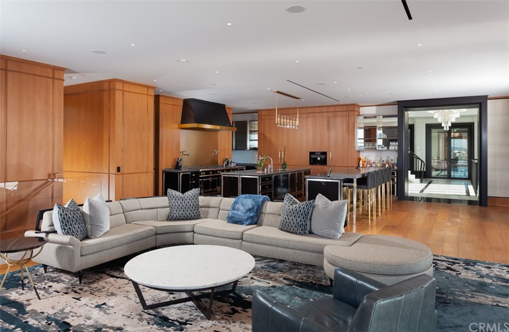 9 Oceanfront Lane Dana Point, CA 92629 - Photo 24 of 61