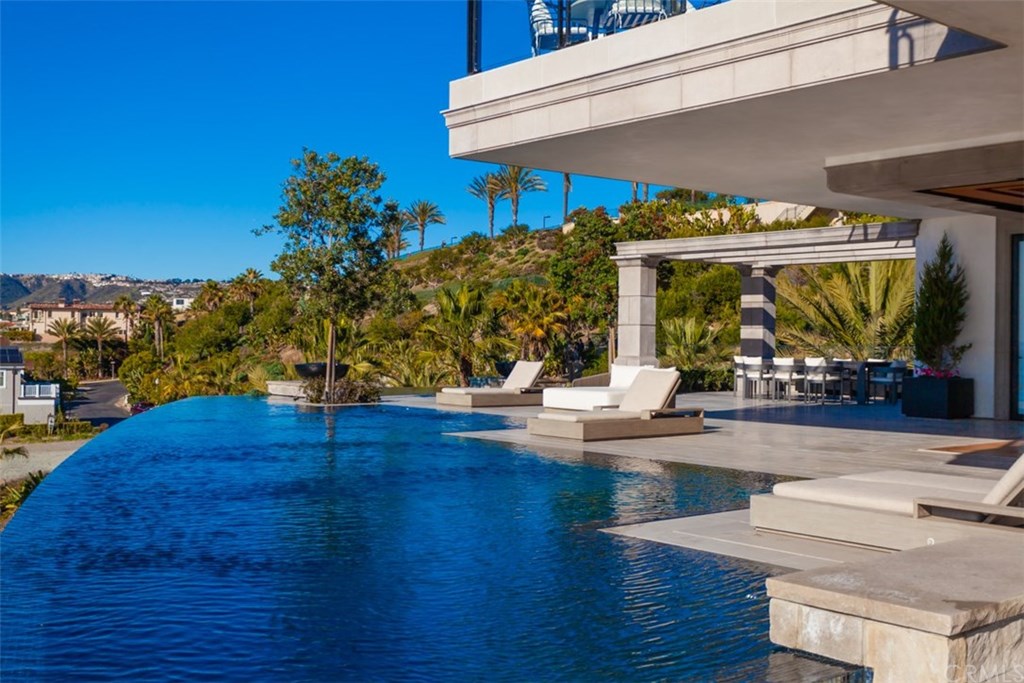 9 Oceanfront Lane Dana Point, CA 92629 - Photo 53 of 61