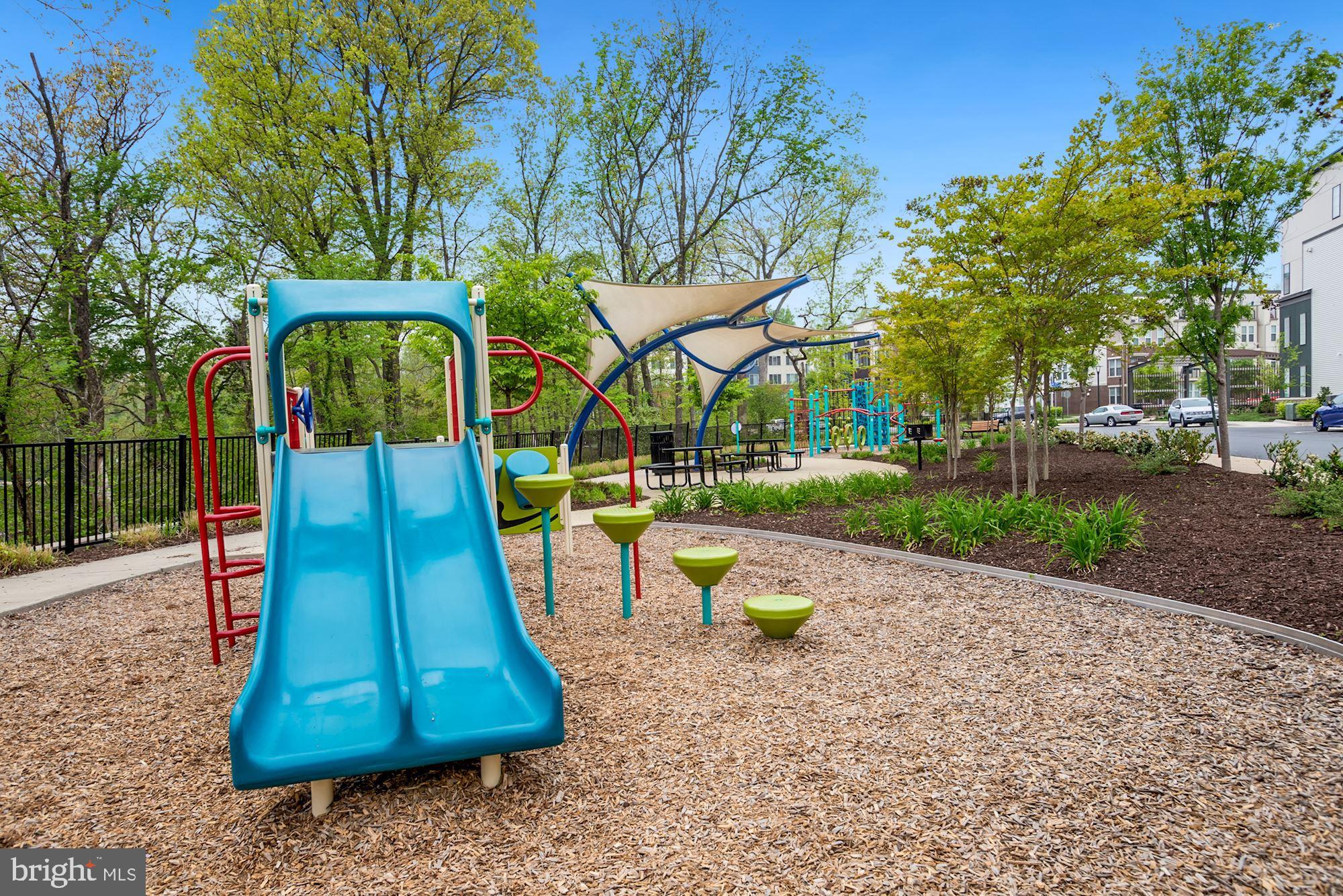 14575 Lakestone Drive Chantilly, VA 20151 - Photo 45 of 50