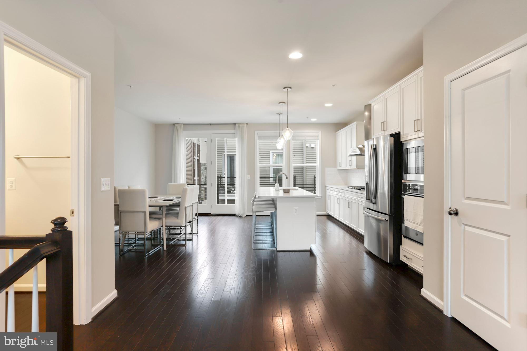 14575 Lakestone Drive Chantilly, VA 20151 - Photo 8 of 50 Dining Room / Kitchen