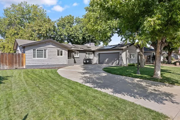 $409,900 | 2424 West Fairview Court, Visalia, CA 93277