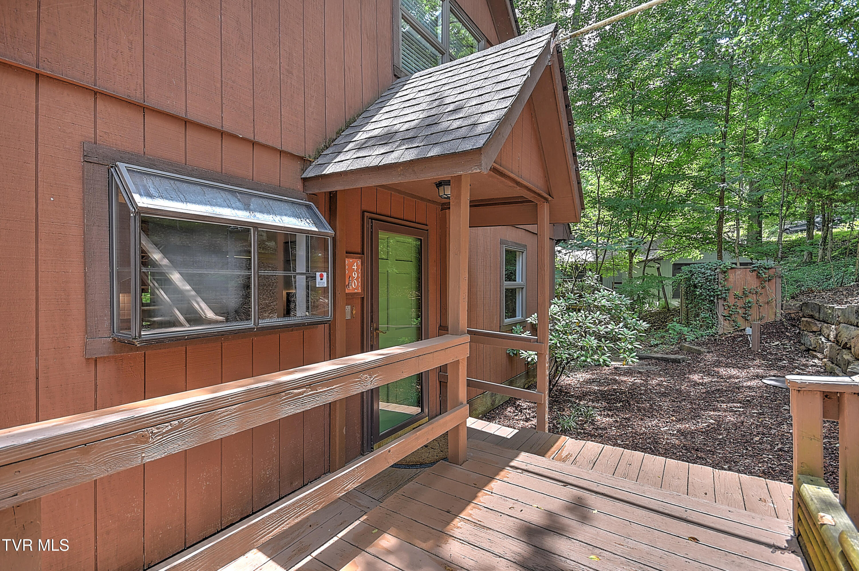 490 Hideaway Farm Road Piney Flats, TN 37686 - Photo 8 of 102 490 Hideaway ES-8
