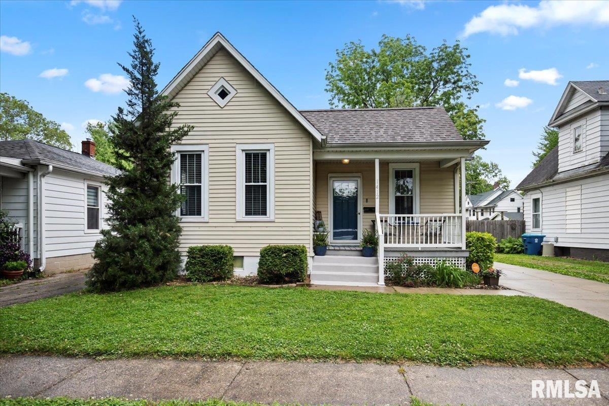 1412 South Walnut Street Springfield, IL 62704 - Photo 1 of 21 Gallery Image 1