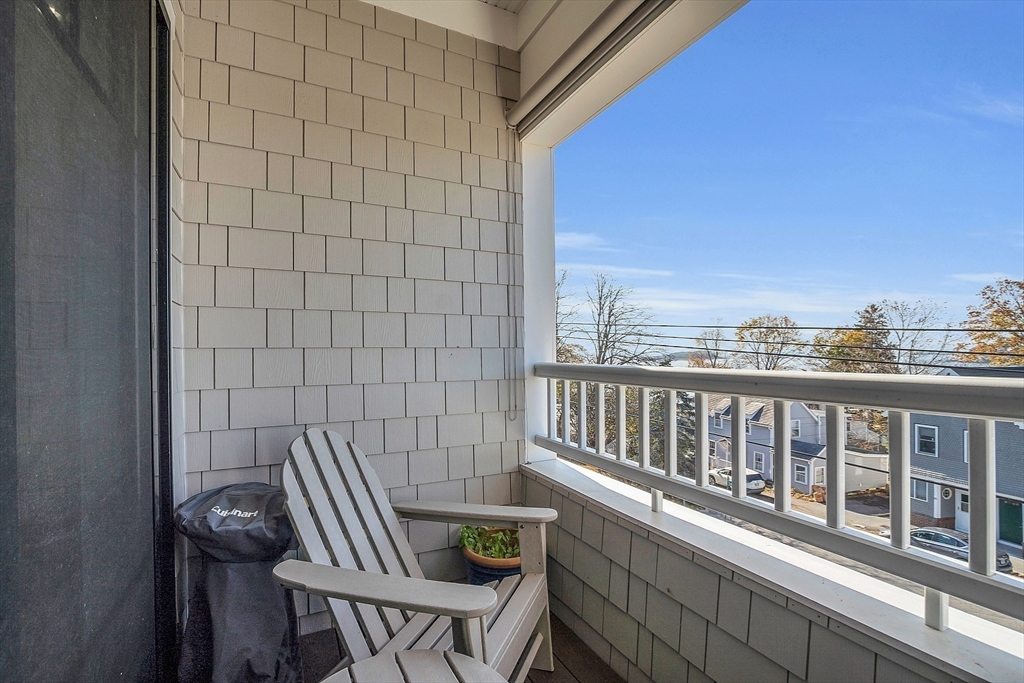 35 Fuller Street, Unit 301 Gloucester, MA 01930 - Photo 1 of 36