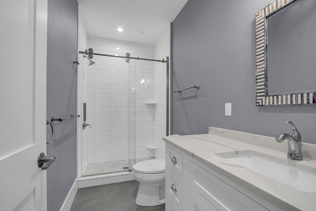 35 Fuller Street, Unit 301 Gloucester, MA 01930 - Photo 18 of 36